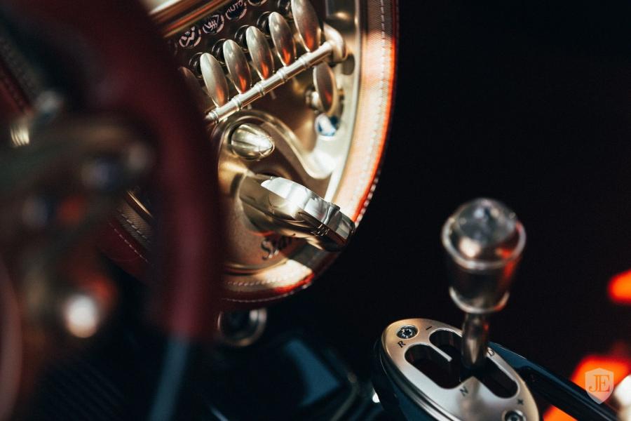 Детали интерьера Pagani Huayra Lampo 2017 года  (фото 33 из 60)